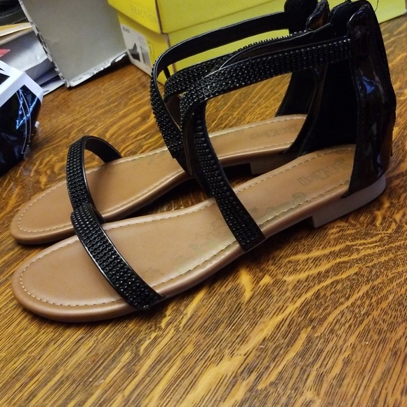 Sandals - Picture 3 of 3
